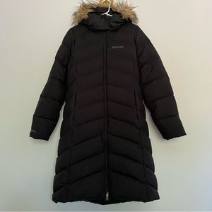 Marmot Montreal Knee length puffer coat in Black size Large. Removable hood.